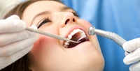 <b>Скидка до 76%.</b> Ультразвуковая чистка зубов, лечение кариеса, отбеливание или реставрация зубов в стоматологии «Дентал-Арт»