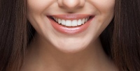 <b>Скидка до 90%.</b> Отбеливание зубов, лечение кариеса с установкой пломбы, комплексная гигиена полости рта, эстетическая реставрация зубов в стоматологической клинике «Мармелад»