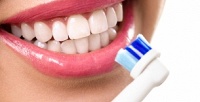 <b>Скидка до 80%.</b> Комплексная чистка зубов или лечение кариеса в стоматологической клинике «Медиал»