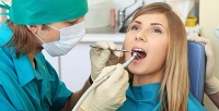 Аппаратная или чистка зубов AirFlow в стоматологической клинике «Био-Ника». <b>Скидка до 74%</b>