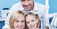 <b>Скидка до 67%.</b> Гигиена полости рта, лечение кариеса с установкой пломбы или эстетическое восстановление зубов в клинике Smile Clinic