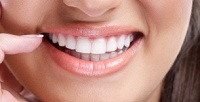 <b>Скидка до 76%.</b> Гигиена полости рта с чисткой AirFlow, отбеливанием или без в стоматологии «Эдельвейс»