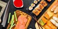 Суши-сет «Бомба» или «Восторг» от службы доставки Katana-Sushi со скидкой 50%