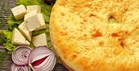 4, 6 или 8 любых больших осетинских пирогов с соусами в пекарне «Дары Осетии». <b>Скидка до 65%</b>