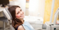 УЗ-чистка зубов, Air Flow и другие стоматологические услуги в клинике «Практик Дент». <b>Скидка до 88%</b>