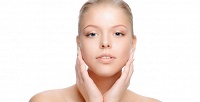 Уход за кожей лица, шеи и зоны декольте в клинике «Академия Здоровья». <b>Скидка до 70%</b>