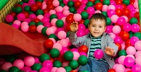 <b>Скидка до 51%.</b> День безлимитного пребывания на детской площадке в детской игровой комнате «Детки-Конфетки»