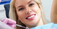 <b>Скидка до 62%.</b> Чистка, полировка зубов, лечение кариеса и установка пломбы в стоматологической клинике Urbanstom