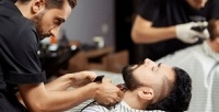 <b>Скидка до 50%.</b> Мужская или детская стрижка, моделирование бороды в барбершопе Mono.Cuts