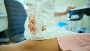 <b>Скидка до 55%.</b> Комплексное обследование суставов с УЗИ в клинике Med & Care