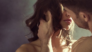 <b>Скидка до 65%.</b> Тренинг по искусству интимных отношений в центре сексуального образования Secrets