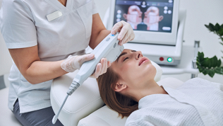 <b>Скидка до 62%.</b> Чистка лица, пилинг или комплекс от отеков и морщин в центре косметологии Kalina