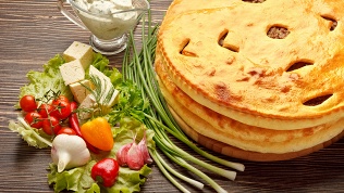 <b>Скидка до 50%.</b> До 30 осетинских пирогов и напиток в подарок от компании «Пекарь пирогов»