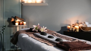 <b>Скидка до 52%.</b> Серия SPA-программ «Золотой песок Пхукета» или «Тайна Аютхая» в сети салонов Diamond SPA