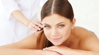 <b>Скидка до 70%.</b> До 7 сеансов массажа в студии красоты Chiki Beauty