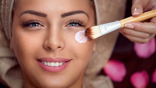 <b>Скидка до 50%.</b> Чистка, пилинг, программа для проблемной кожи, процедура «Мгновенный лифтинг лица» или «Королевский уход» от мастера Натальи Воробьевой