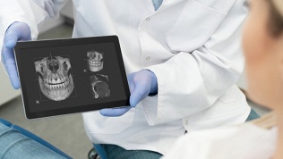 <b>Скидка 40%.</b> 3D-диагностика состояния зубов в клинике «Илатан» (2520 руб. вместо 4200 руб.)