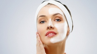 <b>Скидка до 32%.</b> Чистка, пилинг, массаж или уход за кожей лица в студии косметологии «Атмосфера образа»