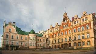<b>Скидка 15%.</b> Автобусный тур без ночных переездов «Зимний дуэт. Петербург и Выборг» на 4 дня/3 ночи от туроператора «Невские сезоны» (37 400 руб. вместо 44 000 руб.)
