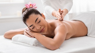 <b>Скидка до 53%.</b> Сеансы массажа в студии красоты Looktown