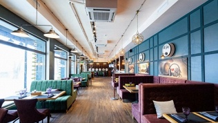 Всё меню и напитки в ресторане «Вино» со скидкой 30%