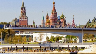 <b>Скидка до 20%.</b> Билет на экскурсию «Зарядье» и медиа-аттракцион «Полет над ...» от туроператора «Четыре сезона путешествий»