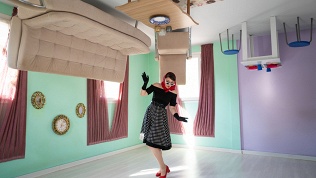 Посещение аттракциона «Перевернутый дом» и участие в квест-игре со скидкой 50%