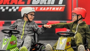 <b>Скидка до 30%.</b> 1 или 2 экстремальных заезда на электрокарте на дрифт-трассе в CrazyDrift