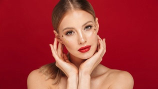 <b>Скидка до 52%.</b> Чистка, пилинг, карбокситерапия, скульптурный или лимфодренажный массаж лица, микротоковая терапия или лифтинг-уход за лицом от косметолога Ирэны Карчевской