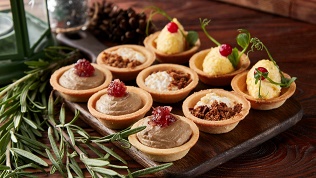 <b>Скидка до 50%.</b> Наборы тарталеток от службы доставки «Пекло»