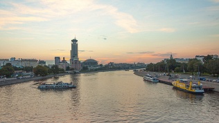 <b>Скидка до 50%.</b> Билет на обзорную речную прогулку по центру Москвы от причала «Новоспасский» от судоходной компании «Речные линии»