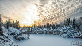 <b>Скидка 50%.</b> Тур на 3 дня в Карелию «Рускеала, водопады, берег Ладоги» от туроператора Karelia-Line (16 850 руб. вместо 33 700 руб.)
