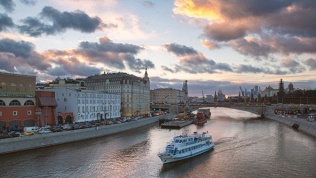 <b>Скидка до 10%.</b> Речная «Московская гранд-прогулка» с музыкальной программой и ужином от судоходной компании «Мосфлот»