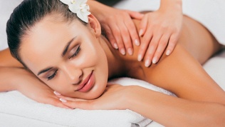 <b>Скидка до 58%.</b> 30 или 60 минут массажа от специалиста по массажу Юрия