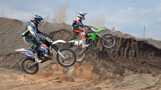 <b>Скидка до 74%.</b> Мотокросс-свидание или прогулка от компании «Тур-Сафари»