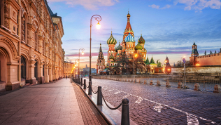 <b>Скидка 50%.</b> Квест-экскурсии на мобильном телефоне по Москве от компании «Пешкарус» (645 руб. вместо 1290 руб.)