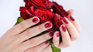 Маникюр и педикюр с покрытием гель-лаком от мастера Марины Тартынской