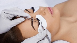 <b>Скидка до 50%.</b> Наращивание или ламинирование ресниц от мастера Оксаны Шабалиной