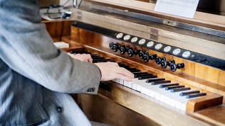 <b>Скидка 30%.</b> Билет на концерт «Итак, она звалась Татьяна...» в Музее сословий от компании «Музыкальная чашка» со скидкой 30%