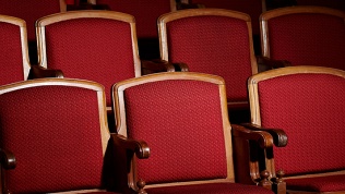 <b>Скидка до 25%.</b> Билет на новогоднее шоу «Секрет новогодних игрушек» со скидкой 25%