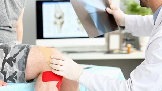 <b>Скидка до 59%.</b> Прием врача-хирурга, артролога с УЗИ или УВТ в «Клинике доктора Генрика»