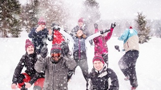 <b>Скидка 50%.</b> Тур на 1 день «Сказочная масленица в русской деревне Мандроги» от туроператора Karelia-Line (1920 руб. вместо 3840 руб.)