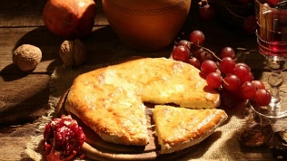 <b>Скидка до 50%.</b> Сет из осетинских пирогов от пекарни «Жар Пироги»