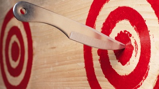 <b>Скидка до 52%.</b> Спортивное метание ножей или топоров в клубе Dxb-Sport