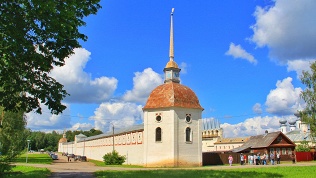 <b>Скидка 50%.</b> Тур на 1 день в Тихвин и музей Римского-Корсакова от туроператора Karelia-Line (2350 руб. вместо 4700 руб.)