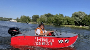 <b>Скидка до 30%.</b> Аренда катера без капитана и без прав от компании «Ф1-ривер»