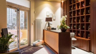 <b>Скидка до 32%.</b> Массаж или SPA-программы для одного либо двоих в аюрведической клинике Aryan East West Clinic