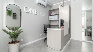 Профессиональная гигиена полости рта в центре имплантации и эстетики One