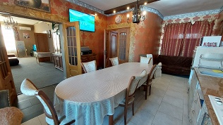 <b>Скидка до 32%.</b> Аренда коттеджа в новогодние праздники в деревне с русской банeй в Levkovo Village