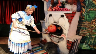 <b>Скидка 50%.</b> 2 билета на спектакль «Тётушка Луша и Колобок Ванюша» в «Московском детском театре марионеток» со скидкой 50%